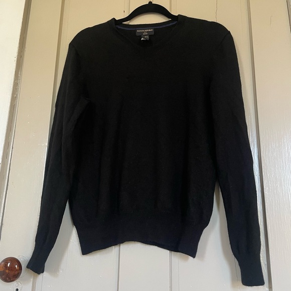 Banana Republic Black V-Neck Sweater Relaxed Fit 100% Merino Wool Y2K Comfy NWOT - Picture 8 of 9
